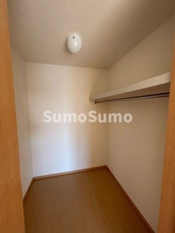 物件内観写真24　(ちょっとした収納スペースも充実しています)