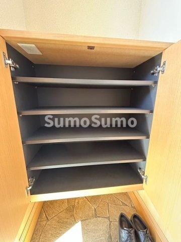 物件内観写真26　(大きなスペースがあり、収納には困りません)