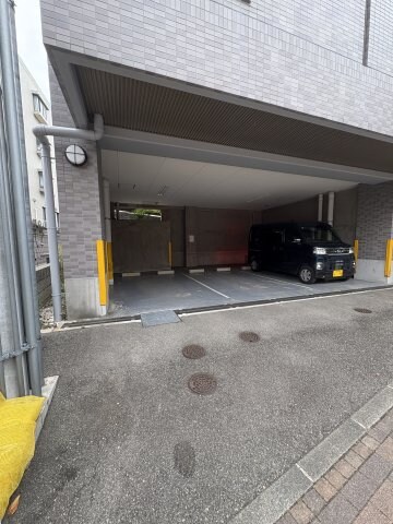 物件外観写真3　(カースペースがあります)