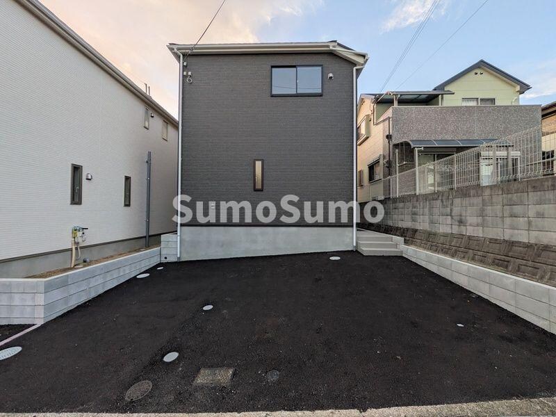 物件外観写真1　(物件の外観です)