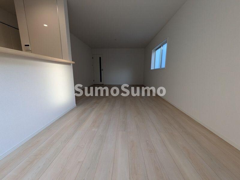 物件内観写真17　(使いやすい居間です)