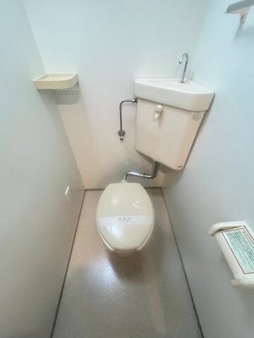 物件内観写真13　(シンプルで使いやすいトイレです)