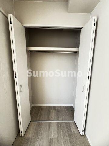物件内観写真8　(小物を収納するのに便利です)