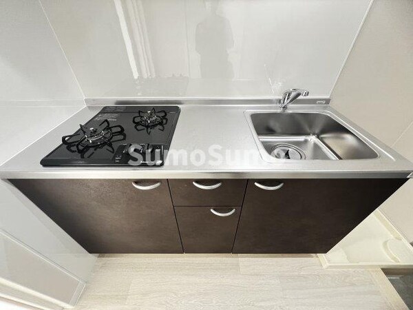 キッチン(コンパクトなキッチンで掃除もラクラク)