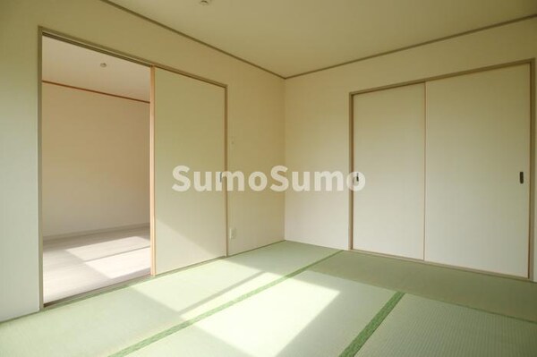 和室(フローリングだけでなく、和室もあります)