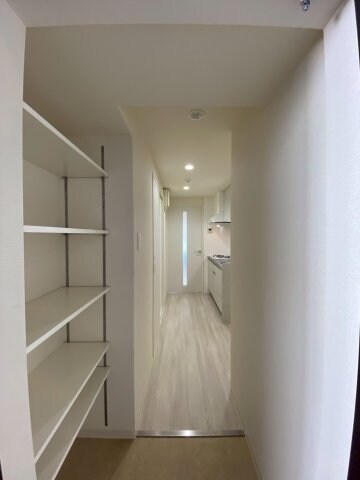 物件内観写真7　(シンプルで使いやすい玄関です)