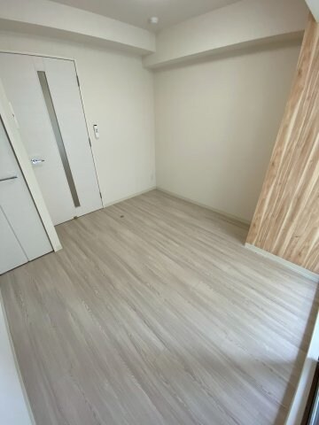 物件内観写真8　(ゆったりとした居間です)