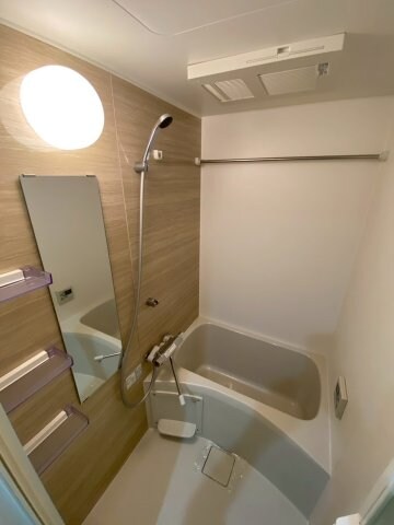 物件内観写真11　(日々の暮らしに欠かせないお風呂です)