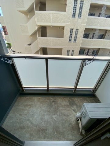 物件内観写真12　(落ち着いた時間を過ごせるバルコニーです)