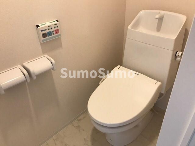物件内観写真8　(コンパクトで使いやすいトイレです)
