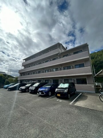 物件外観写真1　(外観も気になるポイント)