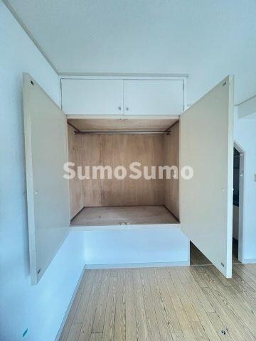 物件内観写真5　(こまごまとしたものを収納できそうですね)