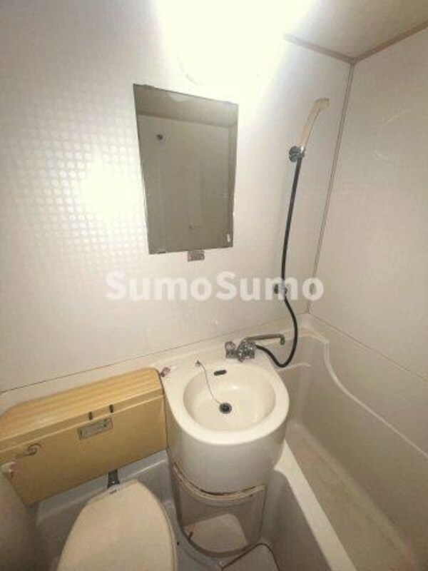 洗面・脱衣所(ゆったりとスペースのある洗面所)