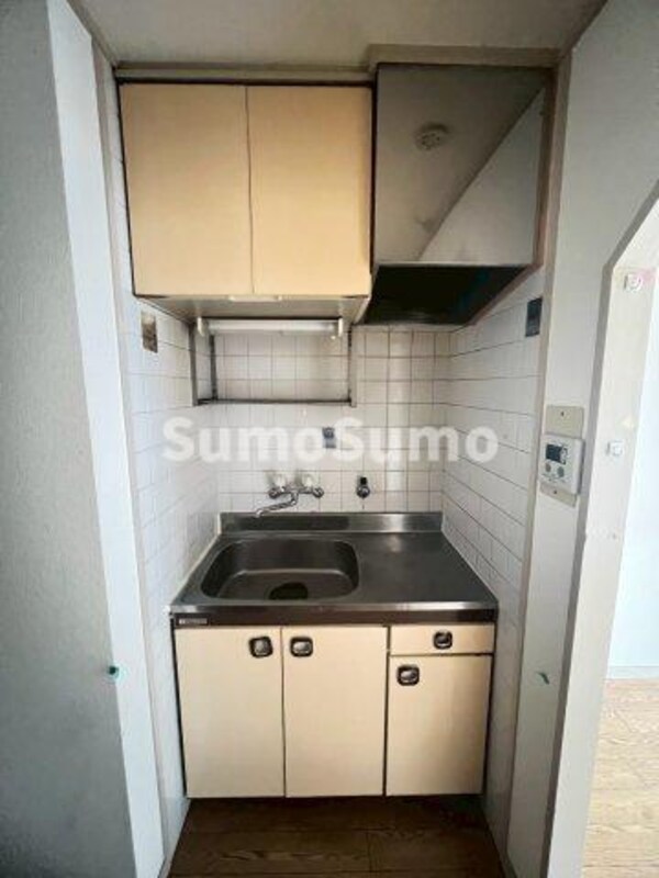 キッチン(コンパクトなキッチンで掃除もラクラク)