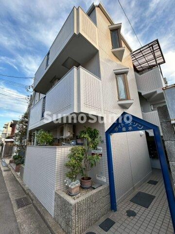 物件外観写真1　(外観もきれいです)