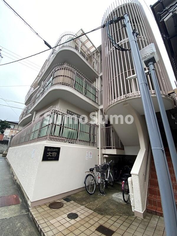 物件外観写真3　(外観は落ち着いています)