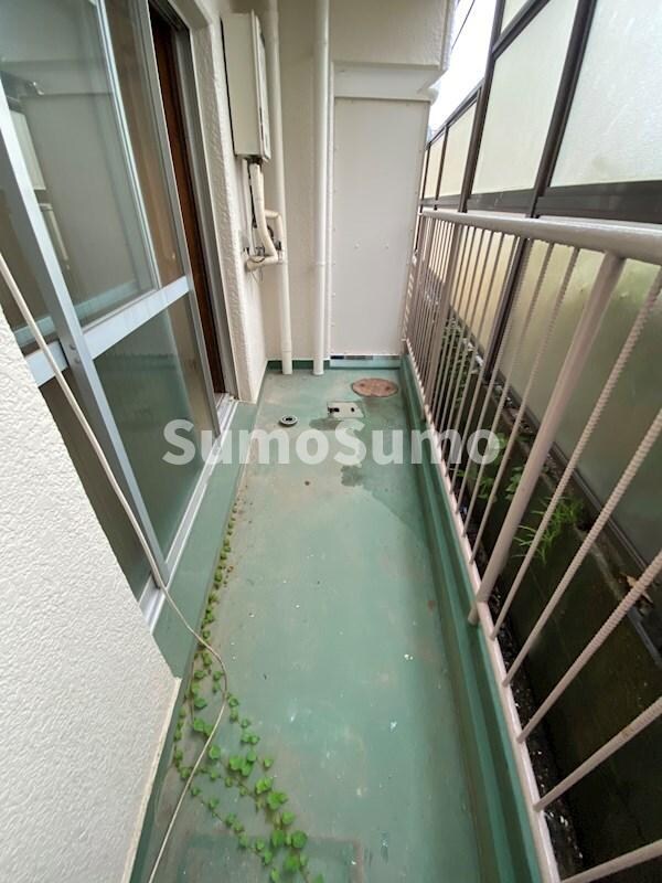 物件内観写真11　(暖かな日差しのふりそそぐバルコニー)