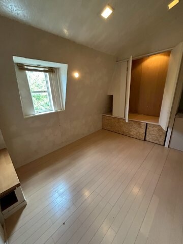 物件内観写真16　(ゆったりとしたリビングです)