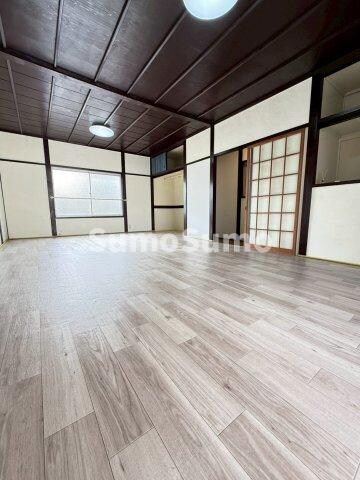 物件内観写真4　(おしゃれなリビングです)