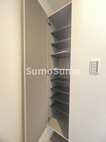 物件内観写真5　(収納があります)