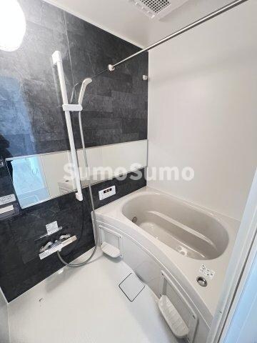 物件内観写真18　(コンパクトで使いやすいお風呂です)