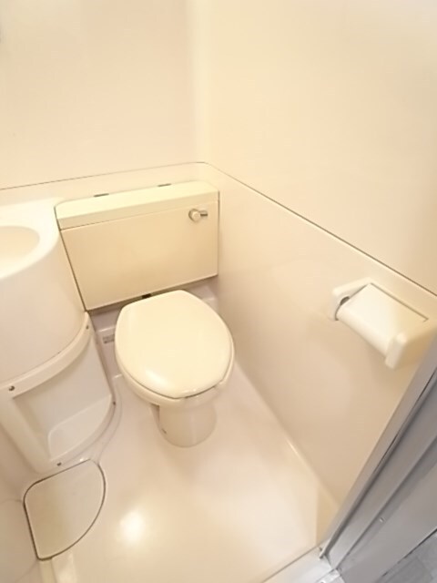 物件内観写真10　(トイレもきれいです)