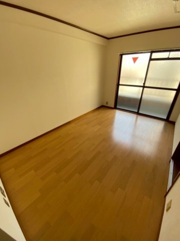 寝室(使い勝手のいい寝室です)