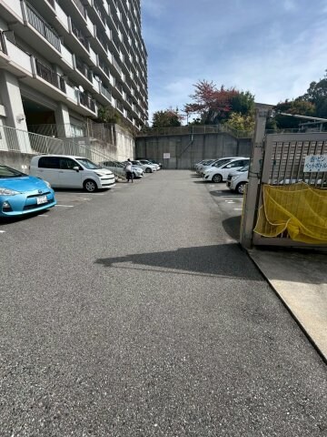 物件外観写真2　(カースペースがあります)