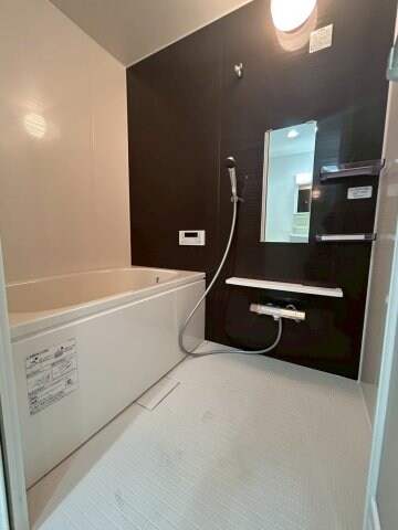 物件内観写真5　(お風呂で日々の疲れを落としましょう)