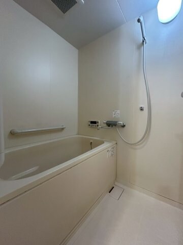 物件内観写真5　(きれいなお風呂です)