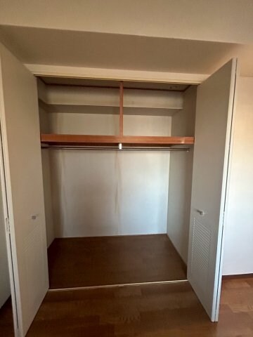 物件内観写真12　(小物を収納するのに便利です)