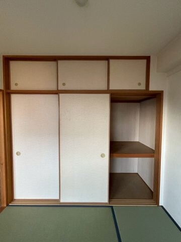 物件内観写真26　(便利な収納スペースです)