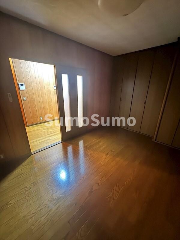 物件内観写真5　(使い勝手のいい寝室です)