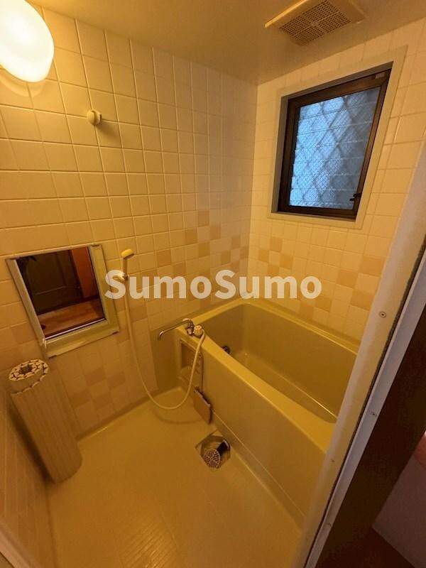 物件内観写真6　(きれいなお風呂です)