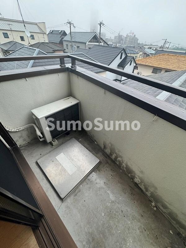 物件内観写真7　(落ち着いた時間を過ごせるバルコニーです)