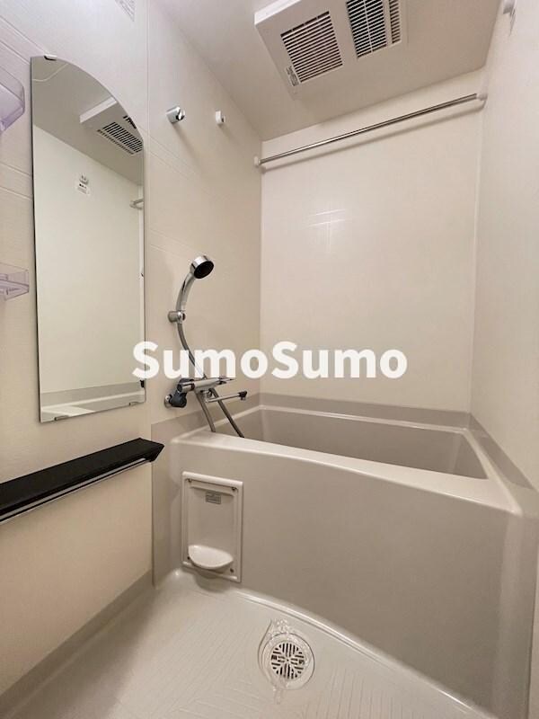 浴室(コンパクトで使いやすいお風呂です)