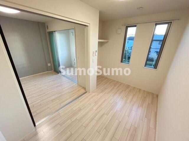 物件内観写真3　(おしゃれなリビングです)