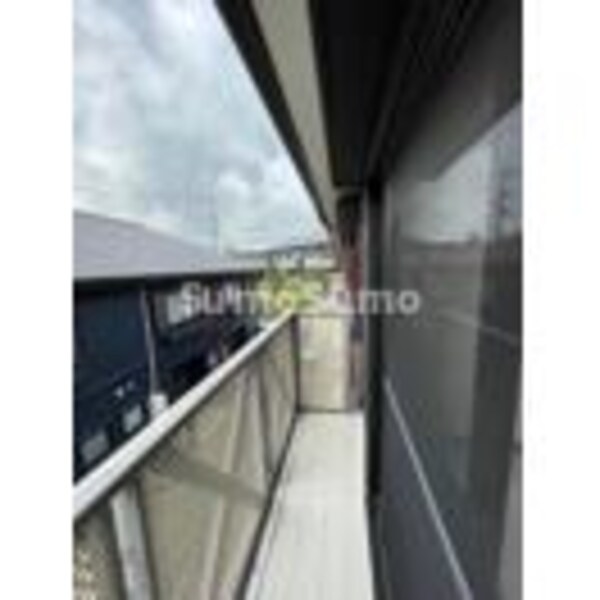 バルコニー(暖かな日差しのふりそそぐバルコニー)