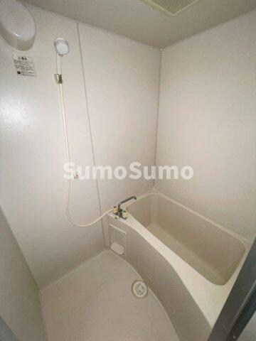 物件内観写真9　(落ち着いた空間のお風呂です)