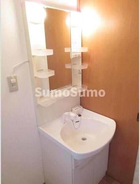 物件内観写真8　(忙しい朝には欠かせない洗面所です)