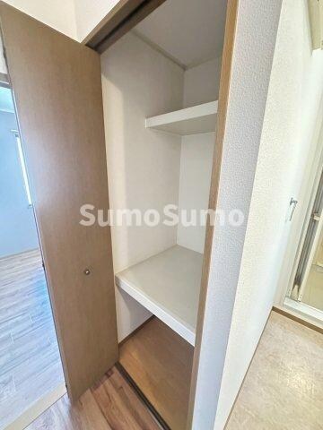 物件内観写真12　(ちょっとした収納スペースも充実しています)
