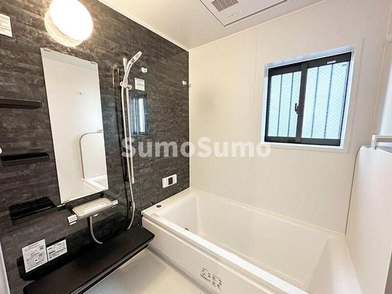 物件内観写真8　(コンパクトで使いやすいお風呂です)