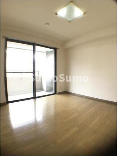 物件内観写真8　(落ち着いて過ごせるお部屋なので、寝室にいかがでしょうか)