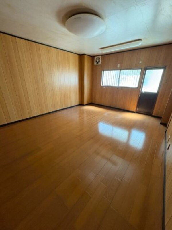 寝室(使い勝手のいい寝室です)