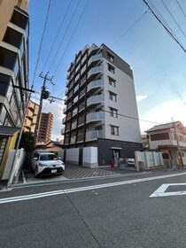 神戸市営地下鉄北神・西神・山手線 大倉山駅 9階建 築5年の外観写真