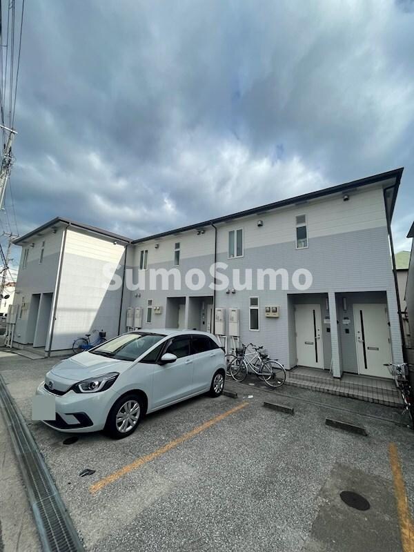 物件外観写真1　(きれいな外観です)