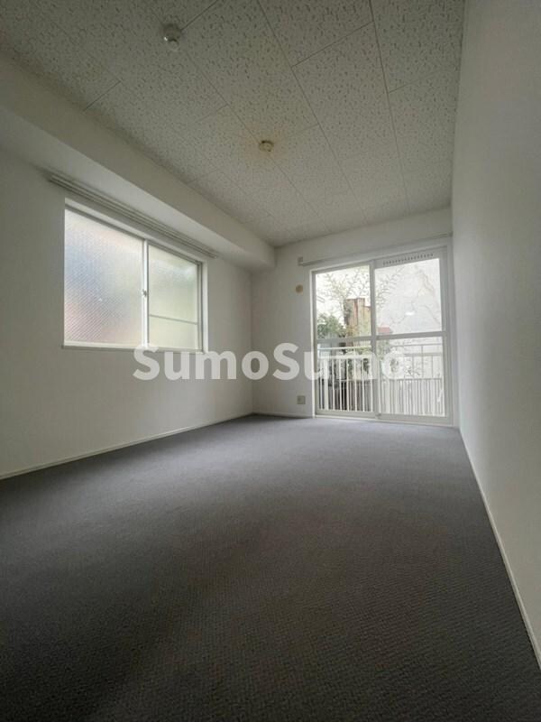 物件内観写真6　(使い勝手のいい寝室です)