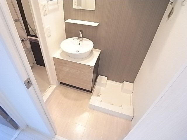 物件内観写真18　(忙しい朝には欠かせない洗面所です)