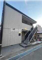 物件外観写真1　(きれいな外観です)