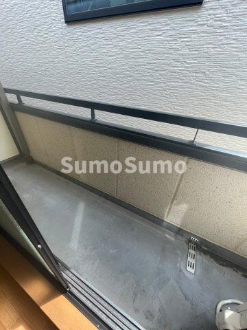 物件内観写真8　(外からの目が気にならないバルコニーで洗濯物が干せます)